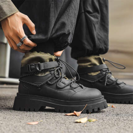 mountaineering boots